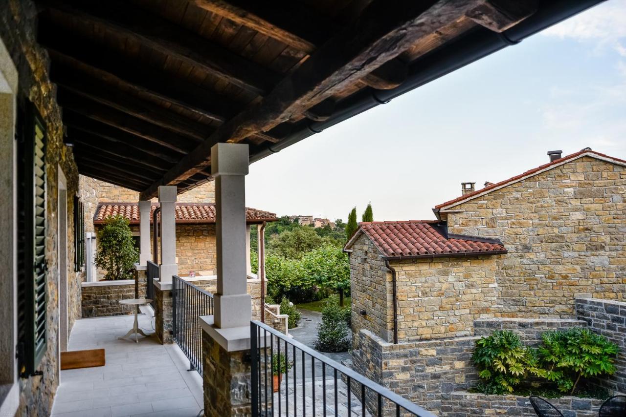 L'Abbraccio Della Quercia Momjan Exterior foto