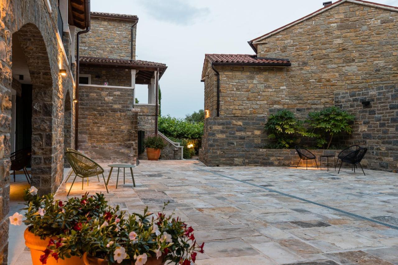 L'Abbraccio Della Quercia Momjan Exterior foto