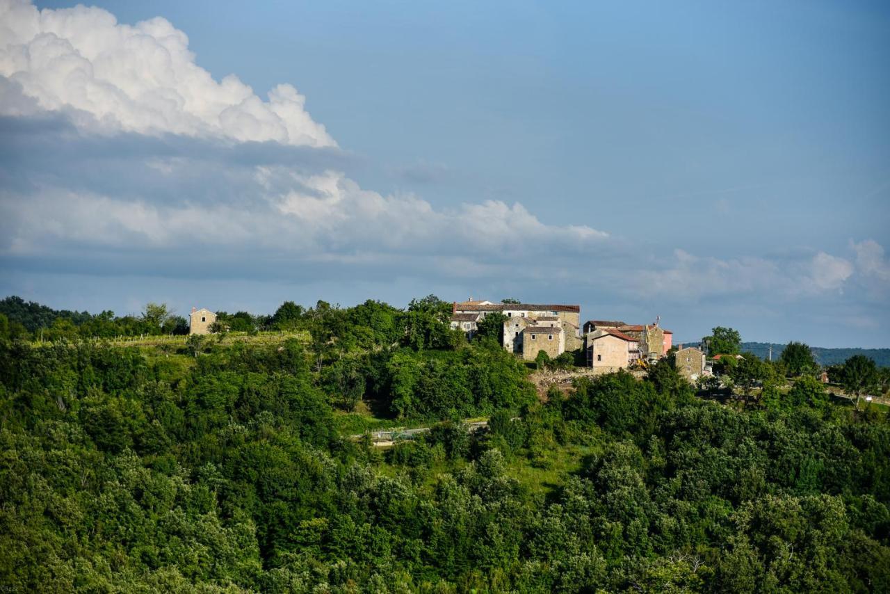L'Abbraccio Della Quercia Momjan Exterior foto