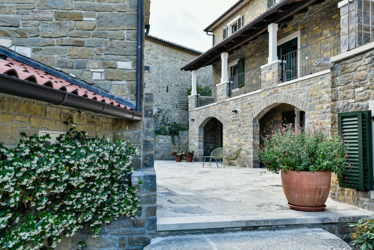 L'Abbraccio Della Quercia Momjan Exterior foto