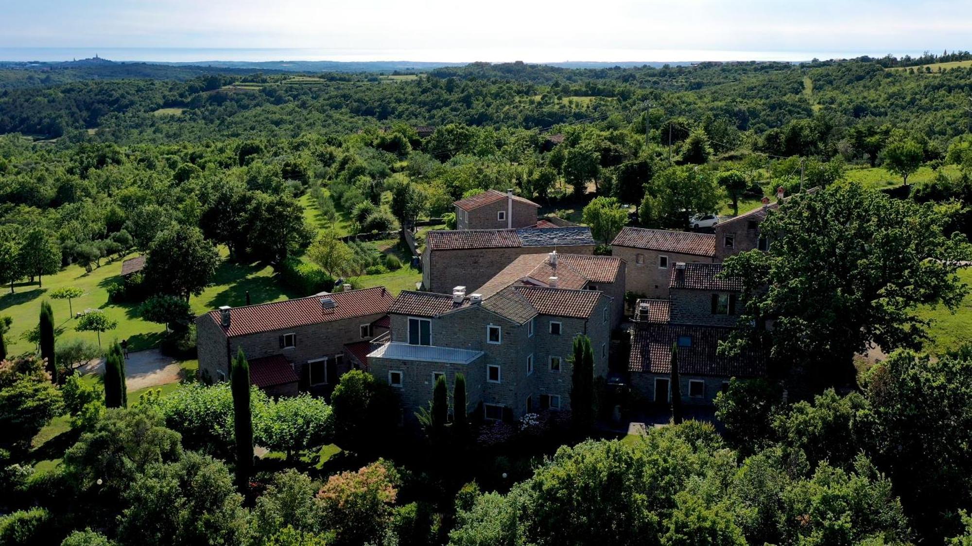 L'Abbraccio Della Quercia Momjan Exterior foto